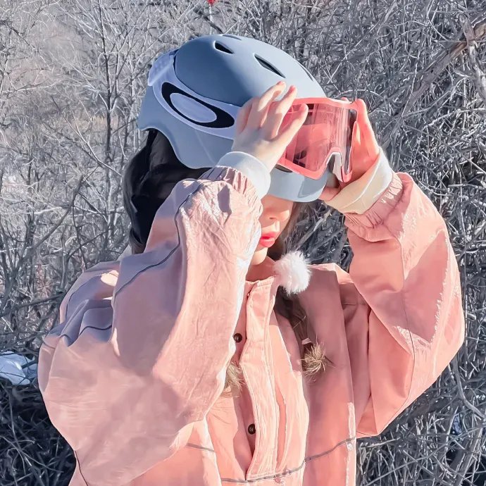 毛骨悚然之红衣男孩